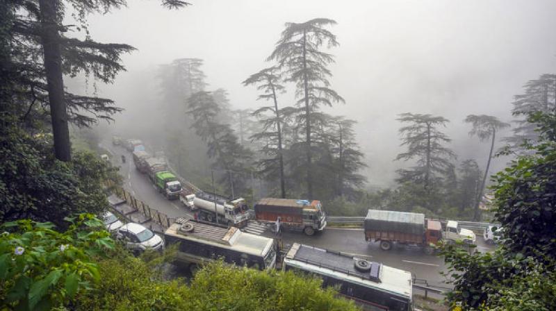 Himachal Pradesh News Traffic blocked on 27 roads due to rain in Himachal Pradesh