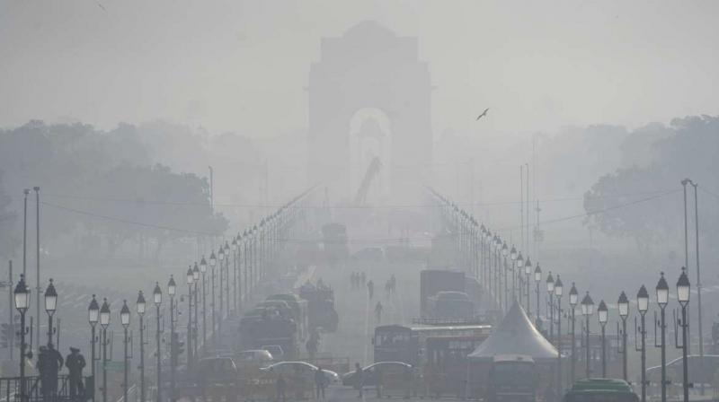 Delhi Weather Dense fog in Delhi; Train and air services affected news