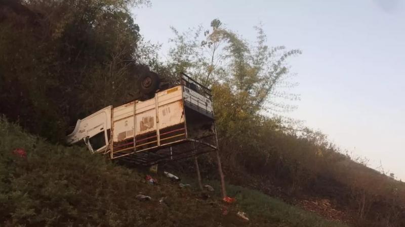 Pickup overturns due to brake failure in Dindori, Madhya Pradesh, 14 people killed News In Hindi