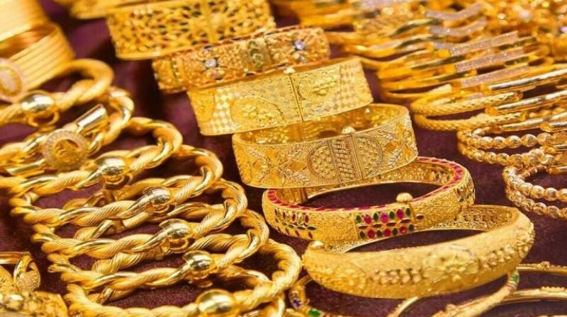 Gold prices cheaper, know the latest silver prices news in hindi