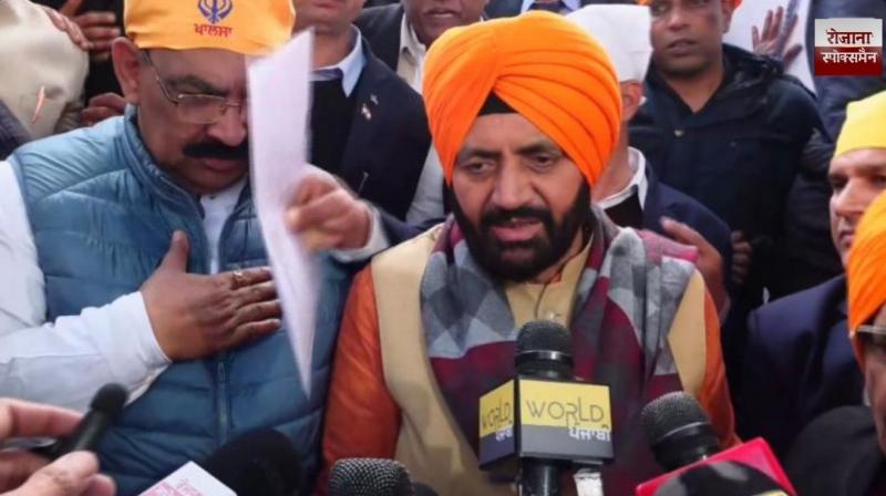 CM Nayab Singh Saini arrived in Fatehgarh Sahib and paid tribute to the martyrs at the Gurdwara Sahib