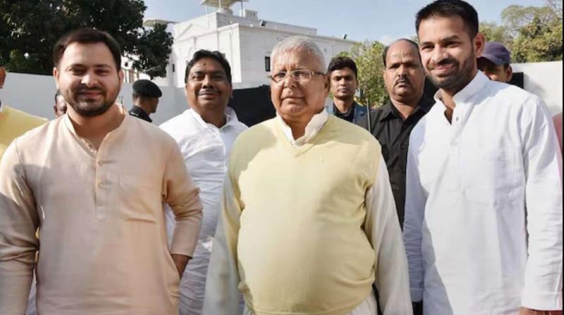 Land for Job Scam bail to Lalu Yadav, Tejashwi yadav News In Hindi