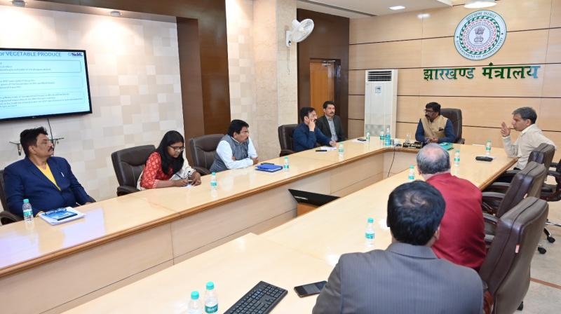 Chief Minister Hemant held a meeting with the officials of the integrated e-market platform NCDEX e-Markets Ltd.