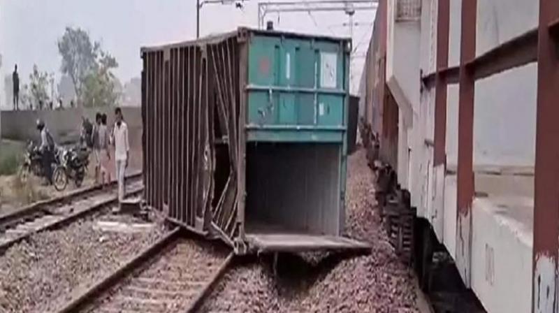 West Bengal train Accident in New Jalpaiguri, goods train derailed news in hindi