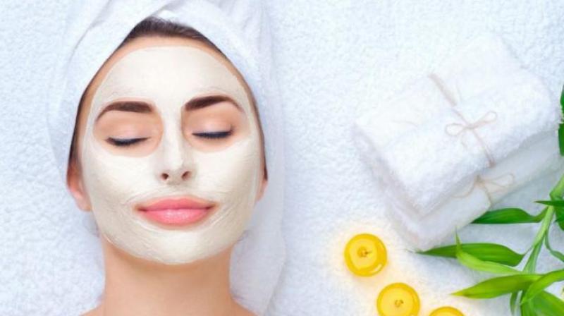 Women can maintain the glow of their face with these face packs news in hindi