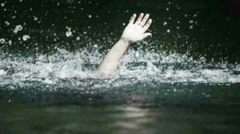 Four people of the same family died due to drowning in Gujarat's Mahisagar river(सांकेतिक फोटो)