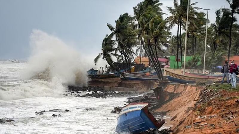 Cyclone Dana in Odisha schools closed News In Hindi(Representative pic )