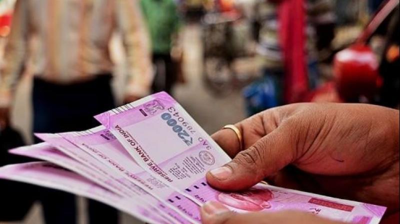 Chaos in Delhi on first day of Rs 2,000 note exchange