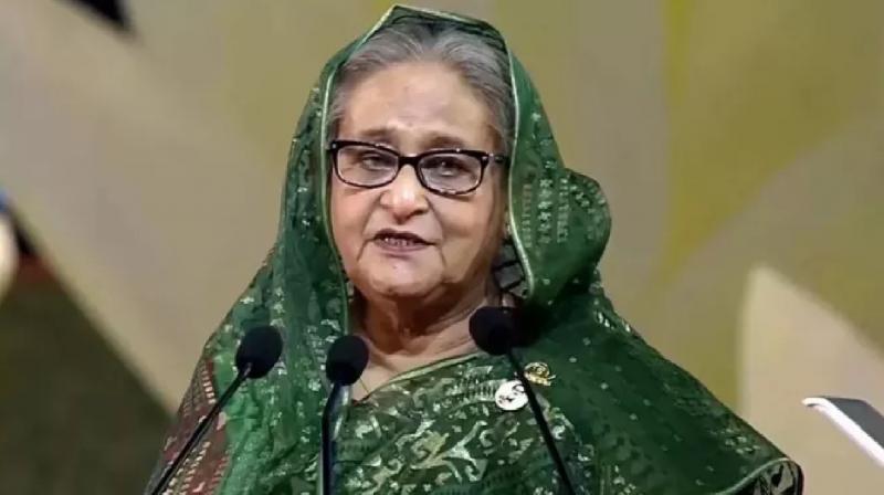 Bangladesh PM leaves the country, hopes to reach London via India news In hindi