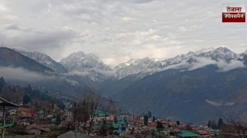 Dense fog and cold wave grip Uttarakhand