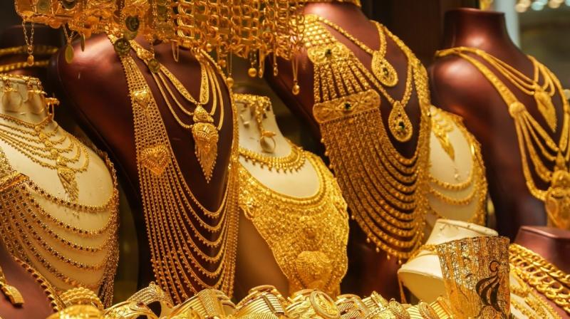 Gold and silver prices fall, know latest price news in hindi