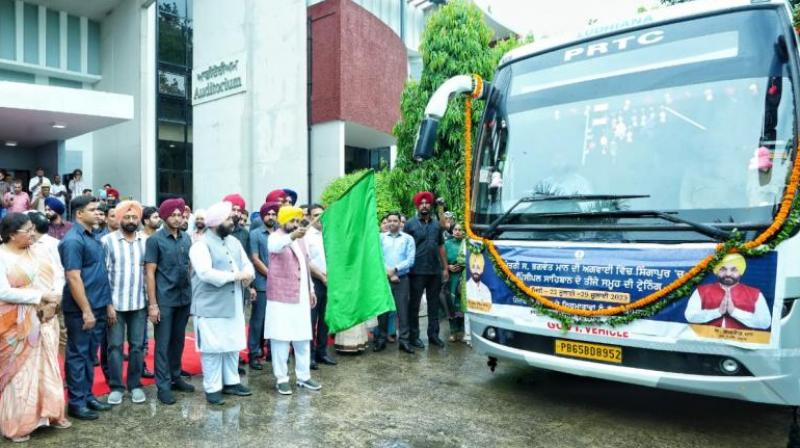 CM Bhagwant Mann flags off two more batches of Govt school principals to Singapore