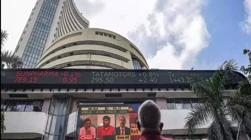 Downtrend in early trade, Sensex slips 225 points