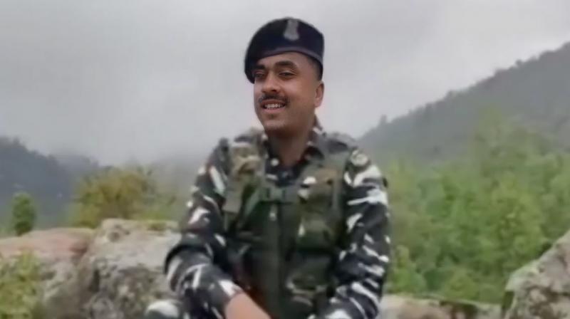 CRPF jawan won the hearts of people with Kashmiri songs