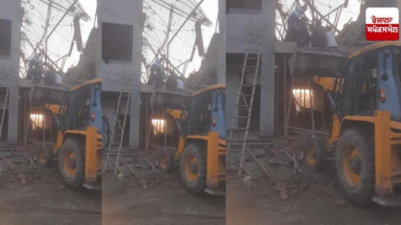 Building collapses in Mohali TDI, many workers feared trapped news in hindi