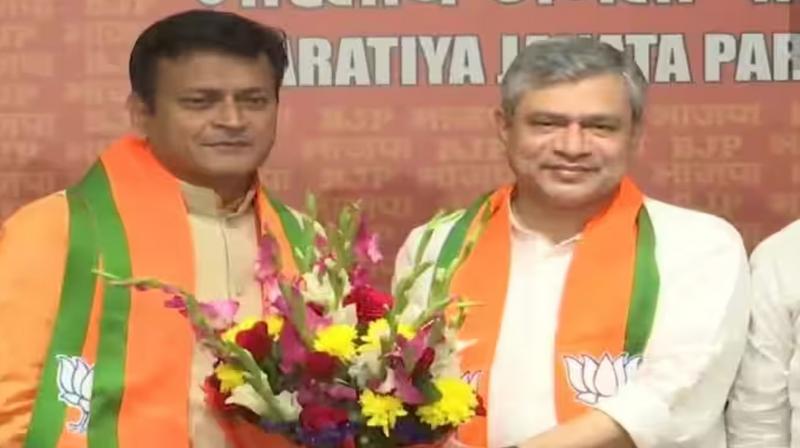 Former JD(U) spokesperson Ajay Alok joins BJP, said this about PM Modi