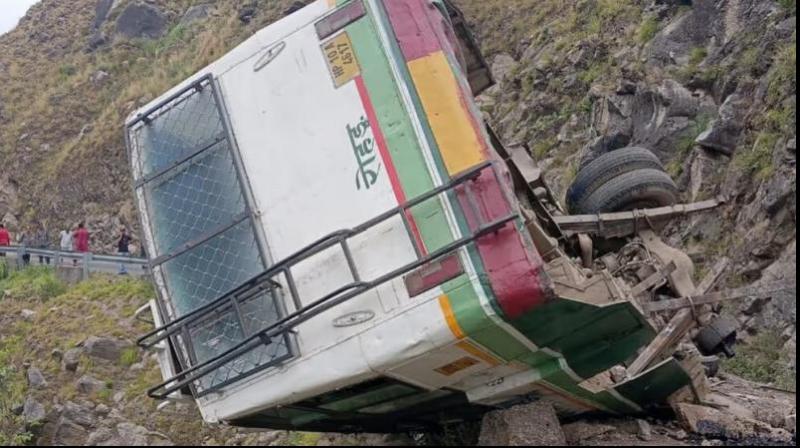 Four killed, three injured as bus overturns in Himachal's Shimla