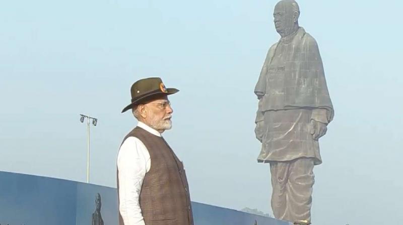 PM Modi tribute to Sardar Patel on his birth anniversary News In Hindi