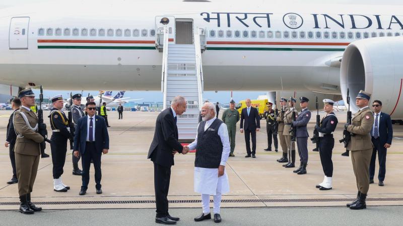 PM Modi reached Warsaw, first visit of an Indian PM in 45 years news in hindi