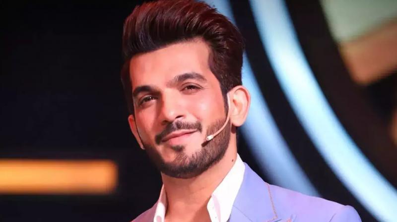 Naagin' fame actor Arjun Bijlani becomes victim of cyber fraud news in hindi