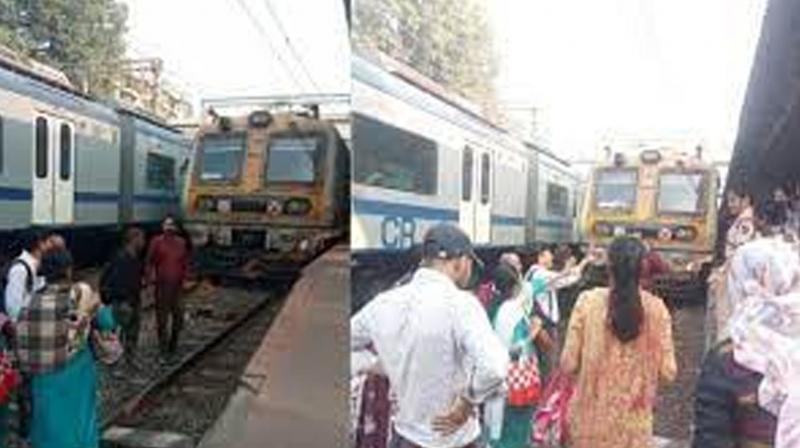 Passengers angry over delay in service stop local train in Thane