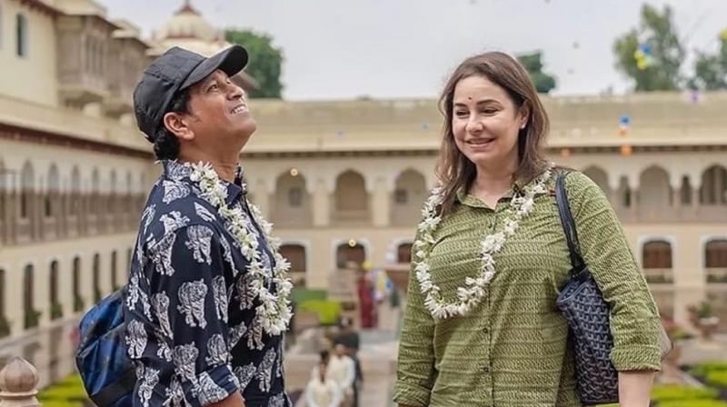 Sachin Tendulkar seen eating food in silver plate, Royal welcome in Jaipur palace