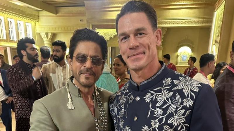 John Cena shared photo with Shahrukh Khan news in hindi