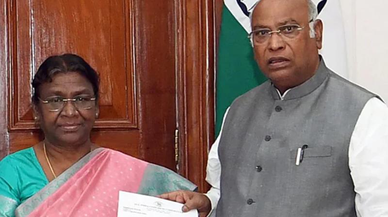 Congress President Mallikarjun Kharge wrote a letter to President Draupadi Murmu News in hindi