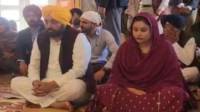 Two Years of AAP government CM maan paid obeisance at Gurudwara Sri Amb Sahib along with his wife