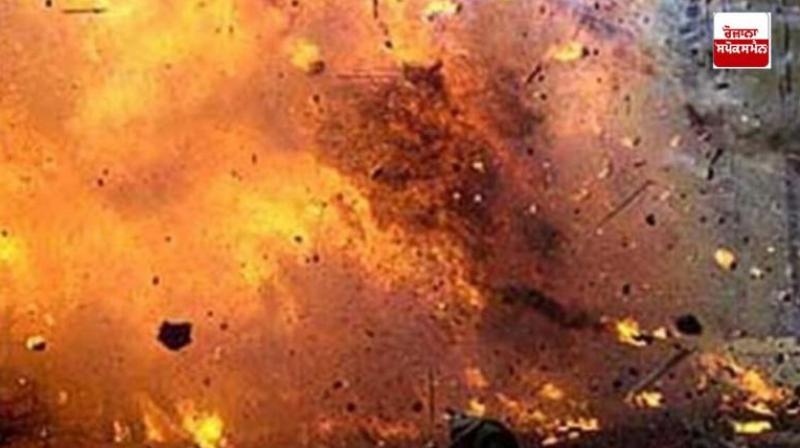 Jalandhar cylinder explosion, massive fire in house news in hindi