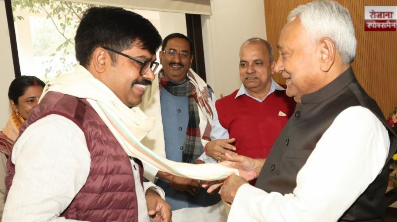 JDU leader Dheeraj Singh Kushwaha met Chief Minister Nitish Kumar