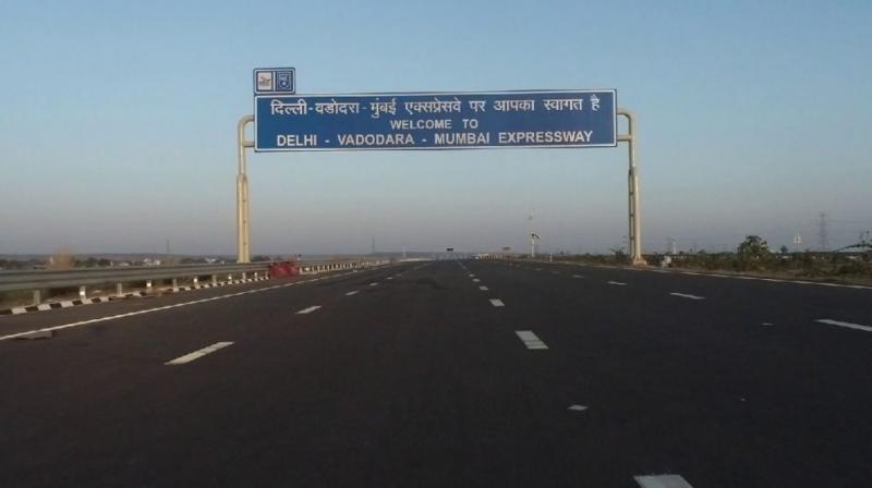 Toll tax will have to be paid according to distance on Delhi-Mumbai Expressway, will start from 12 midnight