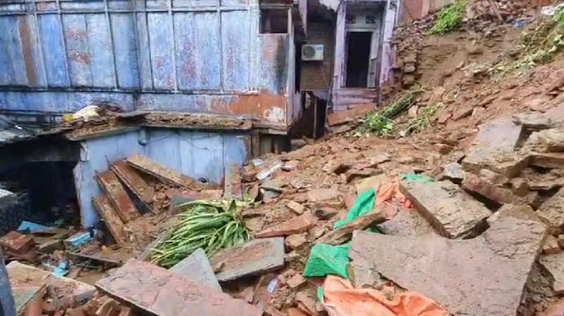 2 dead as house collapses in Rajasthan Karauli news in hindi