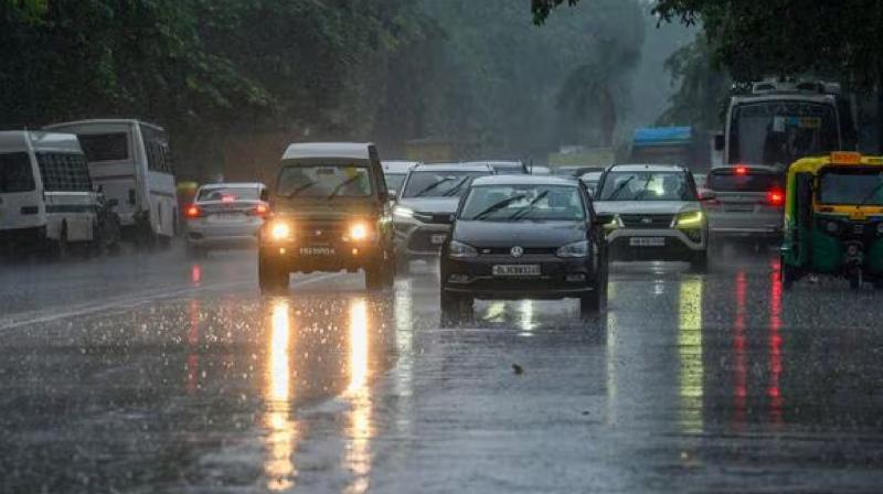 Heavy rain in Gujarat, roads submerged in Ahmedabad news in hindi