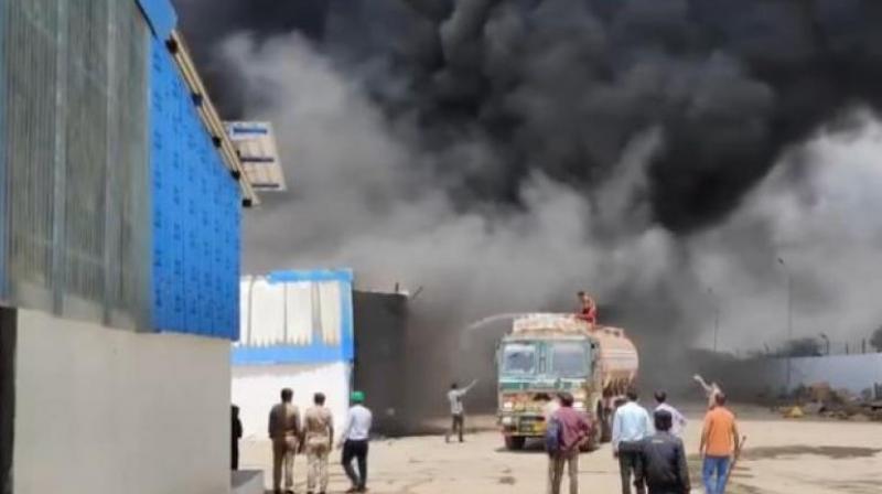 Gujarat News: Massive fire breaks out in electronic gadget manufacturing company in Gujarat, employees trapped 