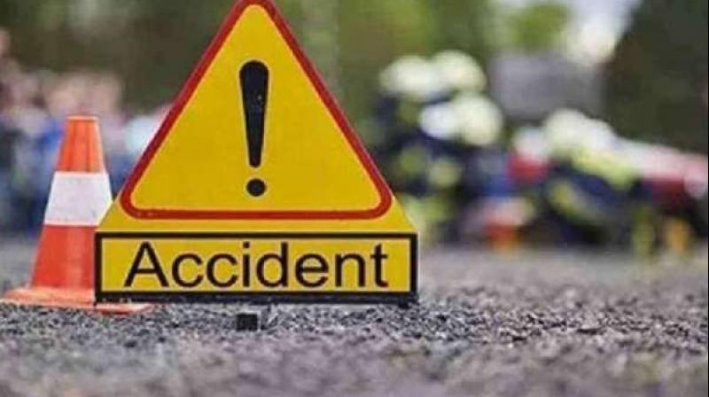 Jaipur News: Collision between tourist bus and trailer, two real sisters died; 23 others injured