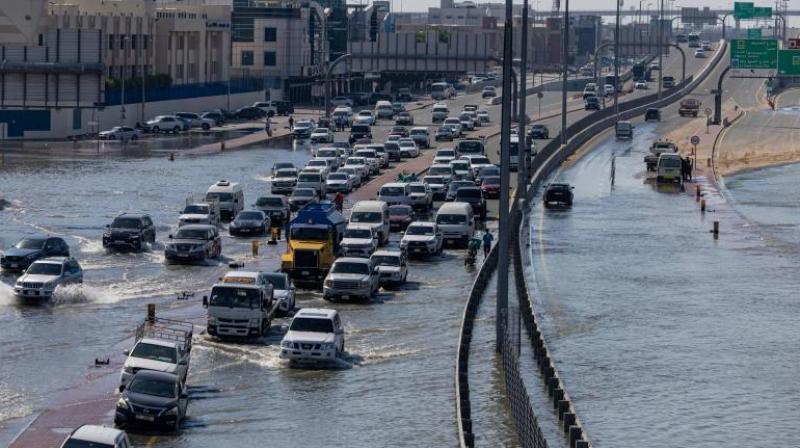 Rain in Dubai, Embassy advised Indian citizens to avoid travel news in hindi