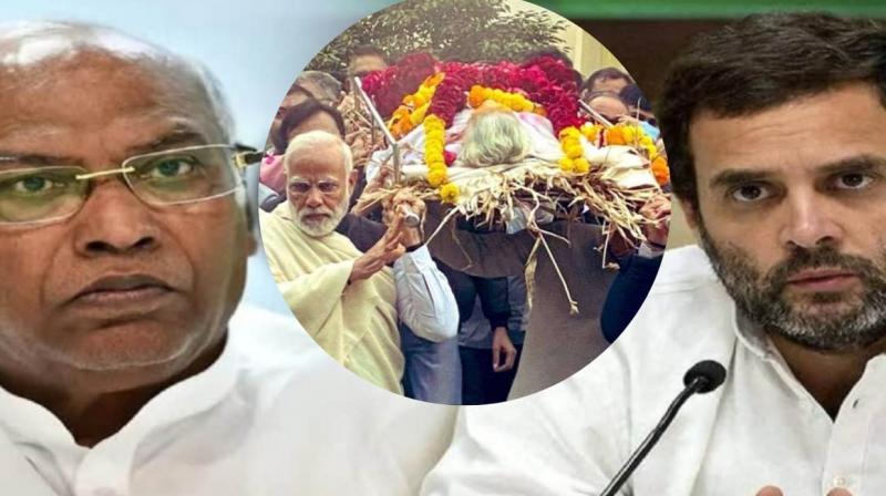 Kharge, Rahul, many other Congress leaders condole the demise of PM's mother