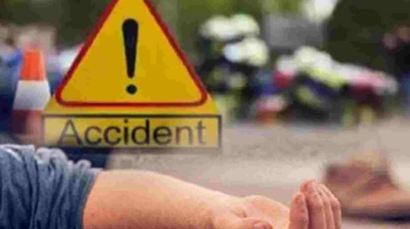 UP: Uncontrollable motorcycle collision, three youths died