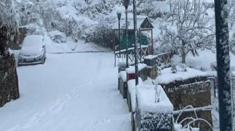 87 roads closed due to snowfall in Himachal Pradesh news in hindi