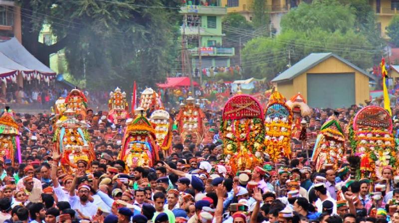 Dussehra festival begins in Kullu Valley news in hindi