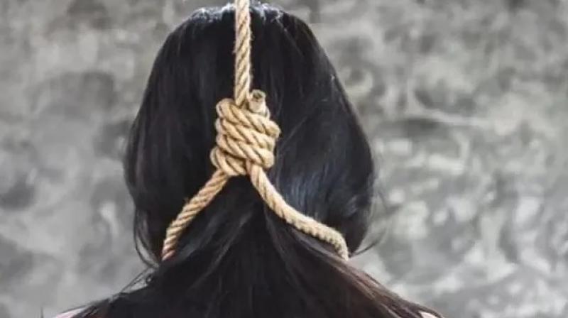 Chhattisgarh: YouTuber student hanged herself, video on YouTube and Instagram..