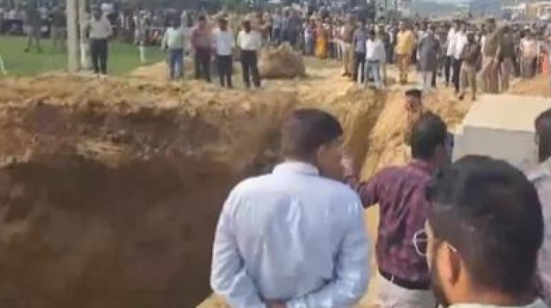 Four women died collapse of earthen mound in Kasganj UP News In Hindi