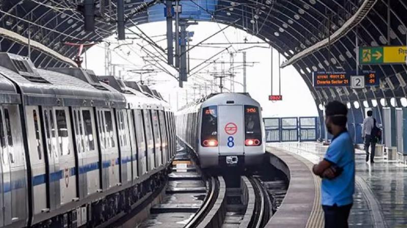 Delhi Metro Red Line Technical fault affects service news in hindi