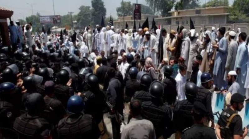 Bloody clash between two tribal groups in Pakistan, 16 people died