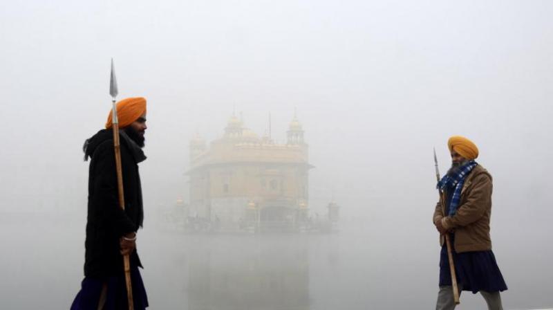  Orange alert of dense fog in 15 districts of Punjab