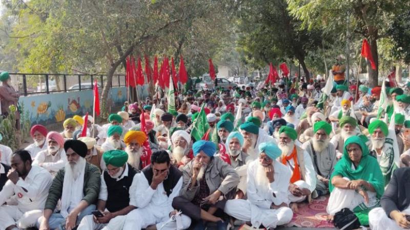 United Kisan Morcha trade unions protest in front of the DC offices news In hindi