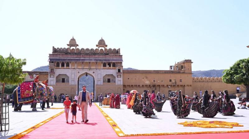 US Vice President JD Vance arrives at Jaipur Amer Fort with family news in hindi 