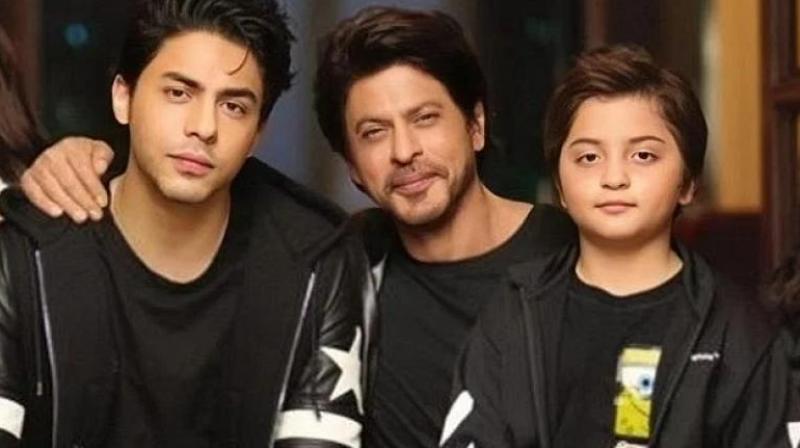 Shahrukh Khan younger son Abram also entered the film world news in hindi