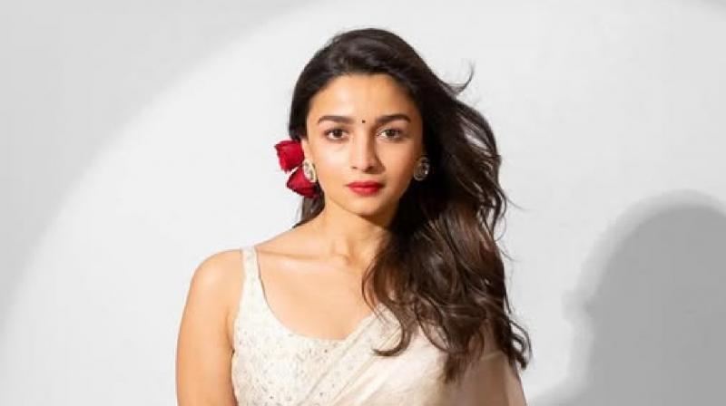 Bollywood's global star Alia Bhatt is celebrating her 32nd birthday News in hindi